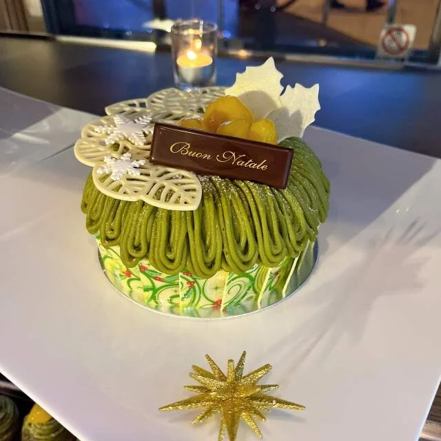 六本木のホテル、グランド ハイアット 東京のクリスマスケーキ2025の画像