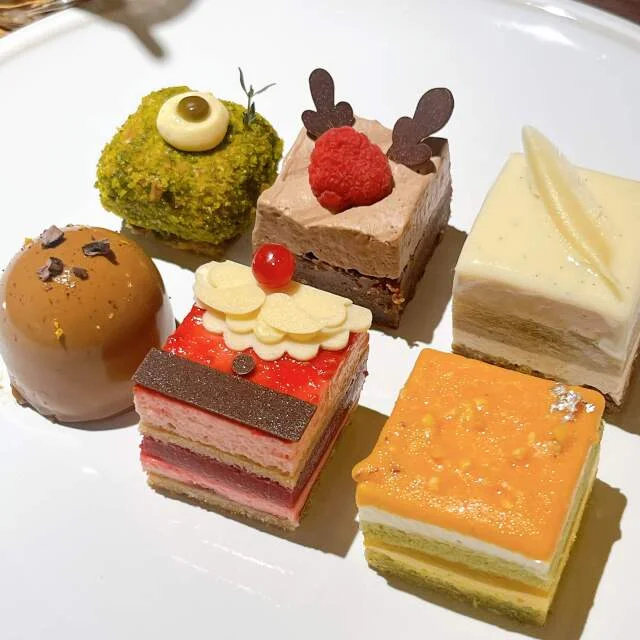 BEYOND SWEETS クリスマスケーキ画像