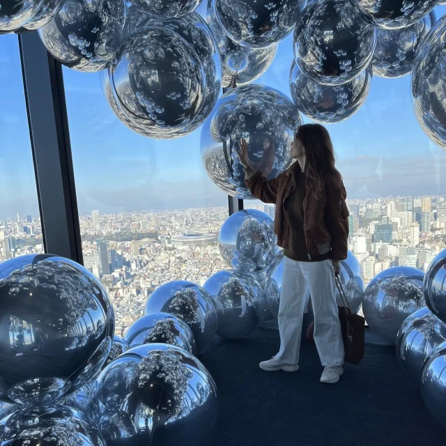 SHIBUYA SKY Sparkling Balloon Corridor (スパークリングバルーンコリドー) 