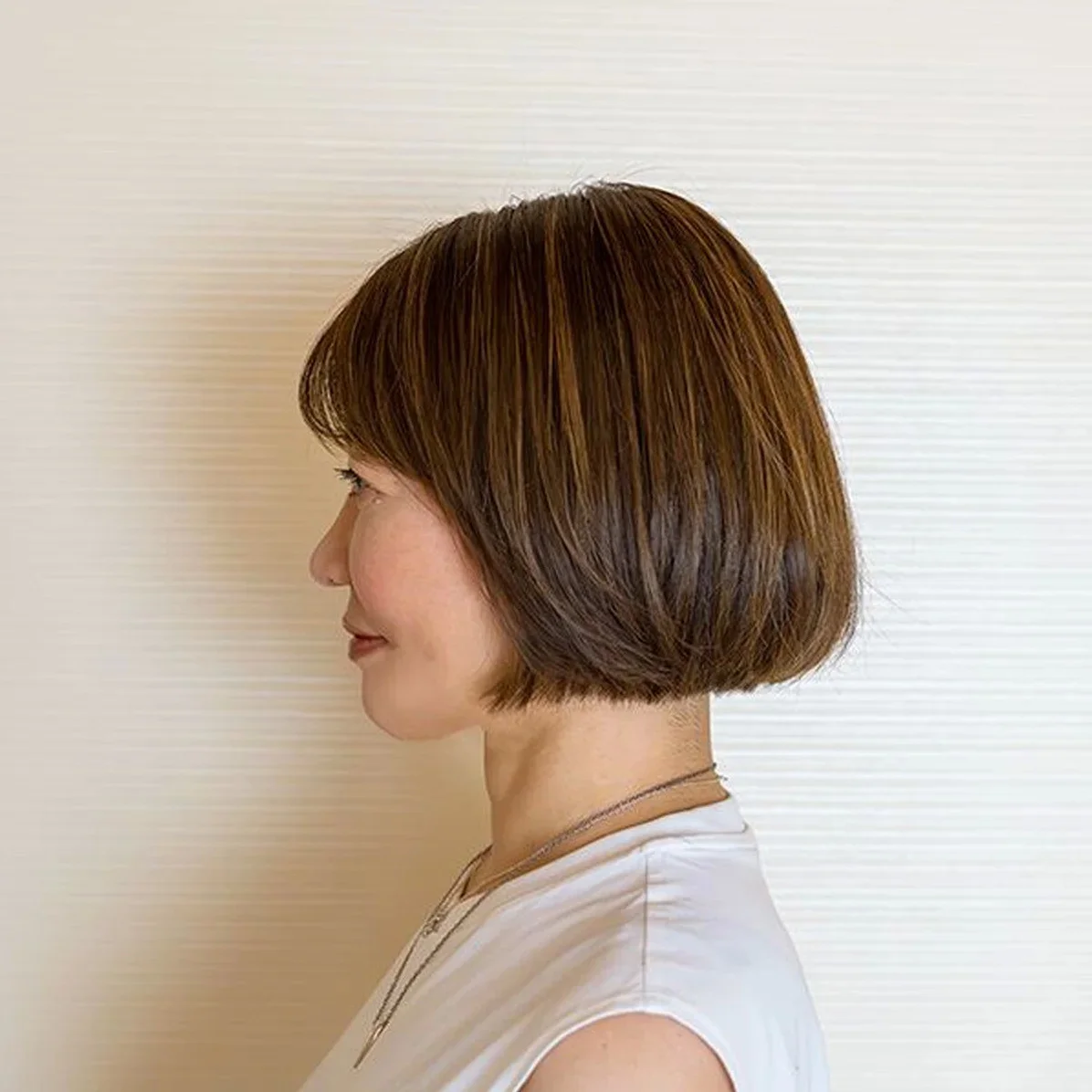 横から見た　人気ヘアスタイル１位の髪型