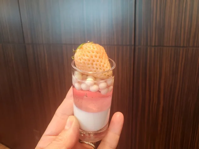 あわゆき　いちご　コンラッド