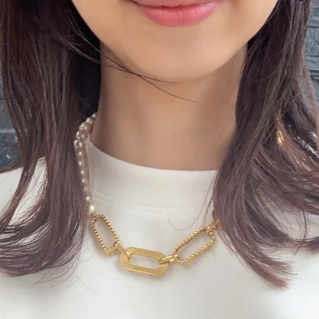 首周りアップの写真