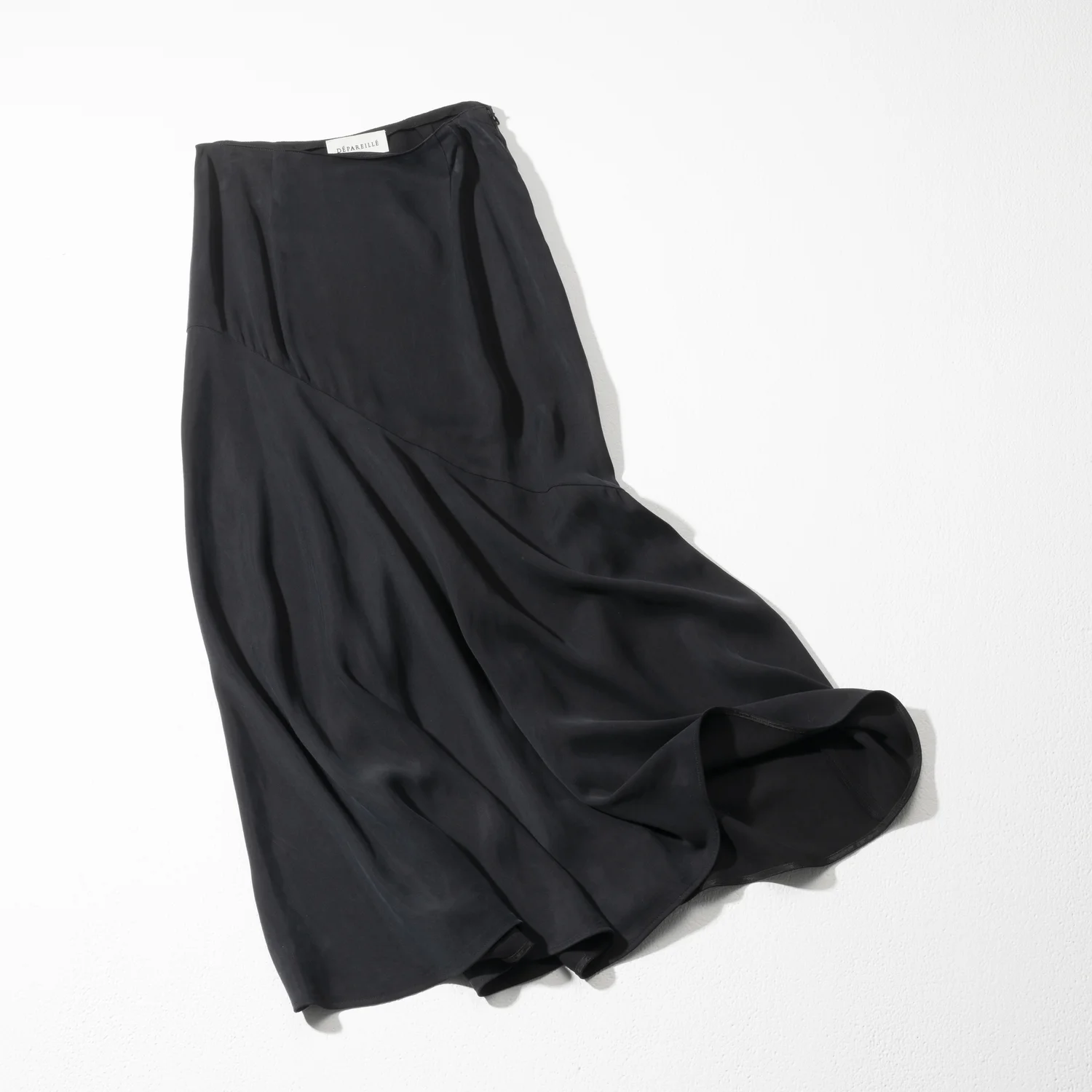 DÉPAREILLÉのイレギュラーヘムスカート