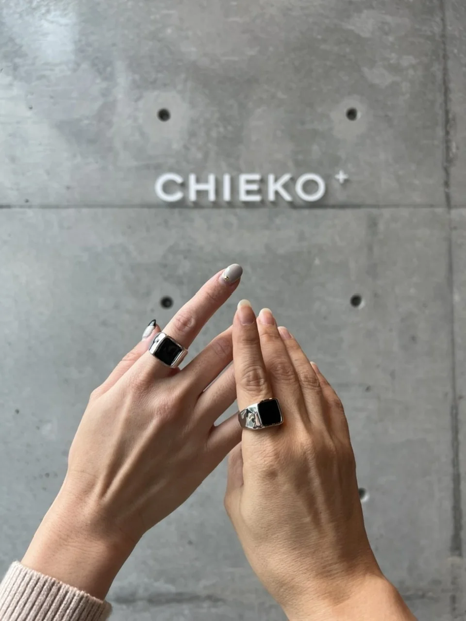 【新品未使用】CHIEKO+ チエコプラス スマートフォンショルダー