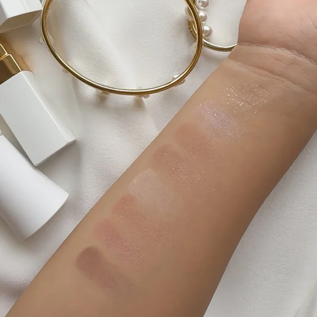 ルナソル アイカラーレーション スペシャルエディションの色見本写真