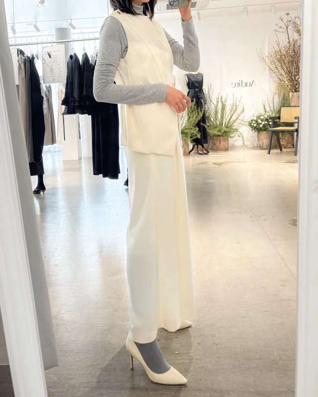 仕事と学校行事を一着で完結！品格を支える「アナウンサー服」が最強です【Audire】_1_11-1