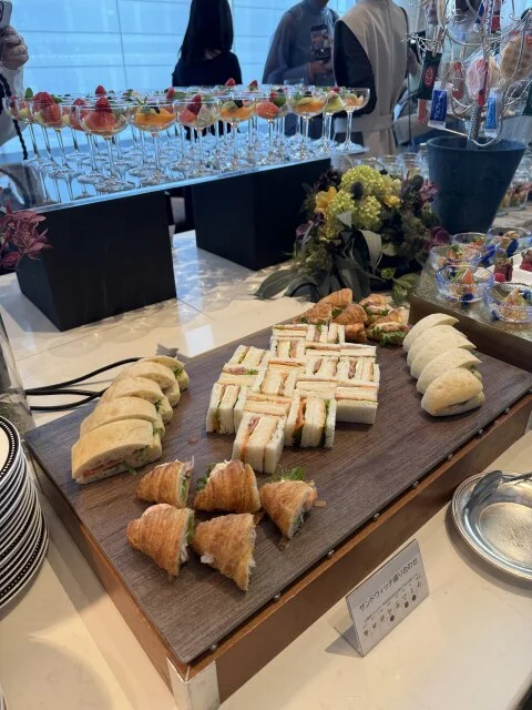 大人の“きれい色”はこう着る。美女組オフ会スタイル_1_5-2