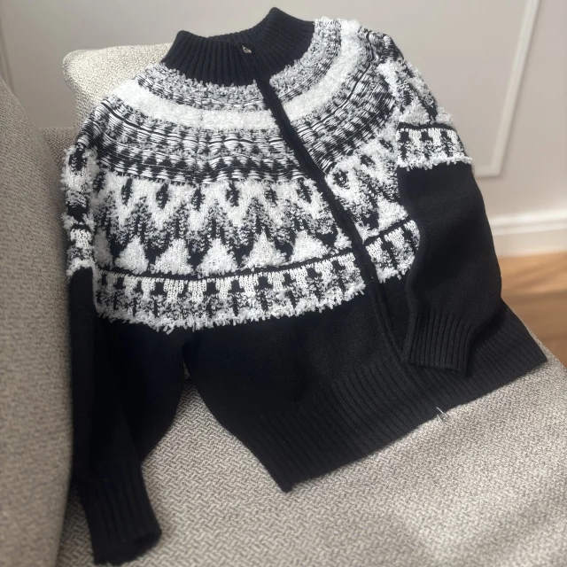 【この秋買ったNEW アイテム】やっと見つけた、おしゃれで上品ノルディックニット