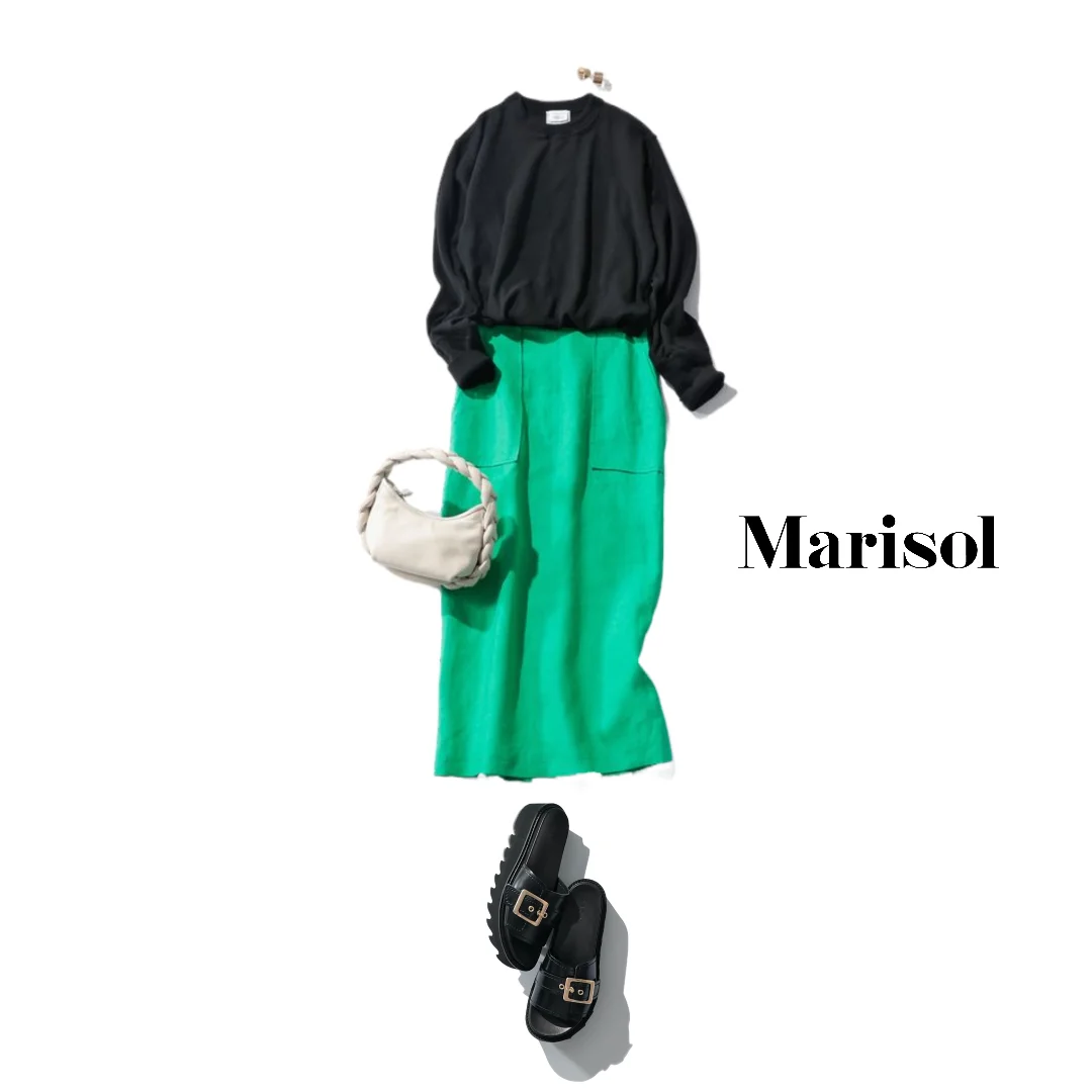 40代ファッション　黒ニット×グリーンタイトスカートコーデ