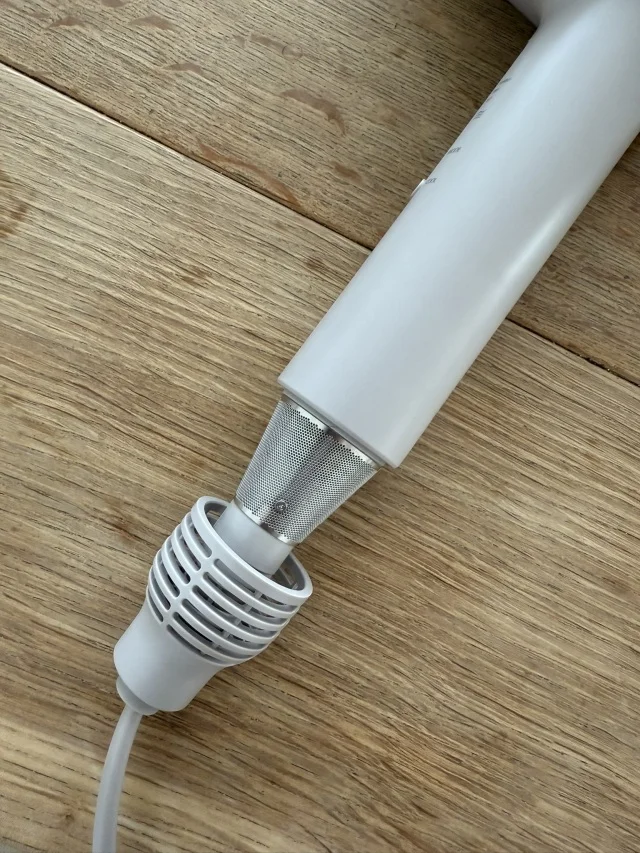 フィルターのお掃除もマグネットだから気軽です