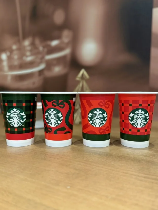 カップは4種類。JOYFUL MEDLEY - JOYでつながる- というテーマに沿ったリボンのデザインがステキ