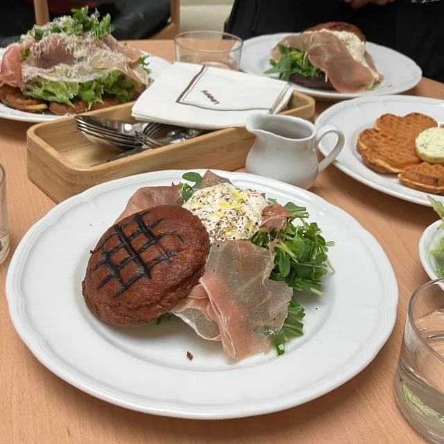 話題のニュウマン高輪へ初訪問！コーヒー・バー＆ラウンジ【LOOPS】でランチ会_1_7