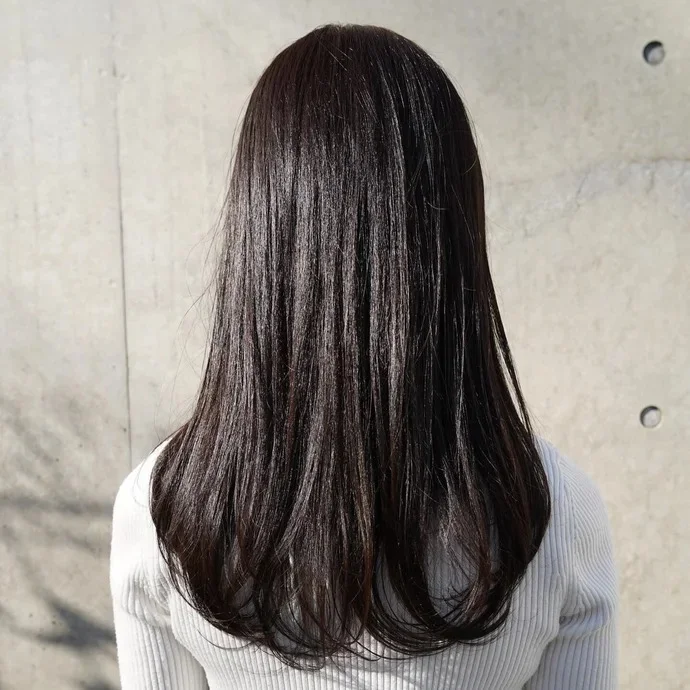 後ろから見た人気ロングヘアスタイル9位の髪型