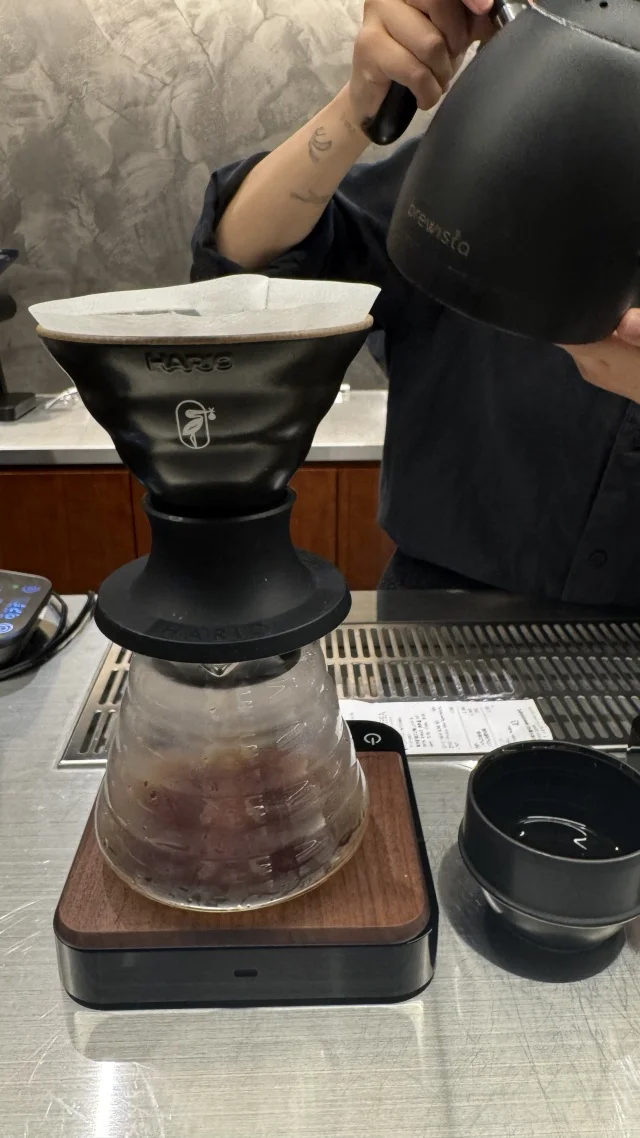 表参道で世界チャンピオンが叶える“哲学する一杯”を｜PHILOCOFFEA_1_3-2