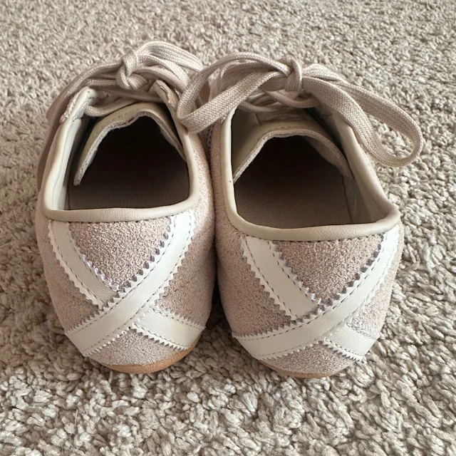 【adidas Tokyo】小柄でもバランス良く履けるニュアンスカラーのスニーカー!_1_3-2