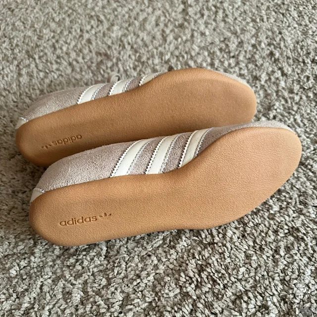 【adidas Tokyo】小柄でもバランス良く履けるニュアンスカラーのスニーカー!_1_3-3