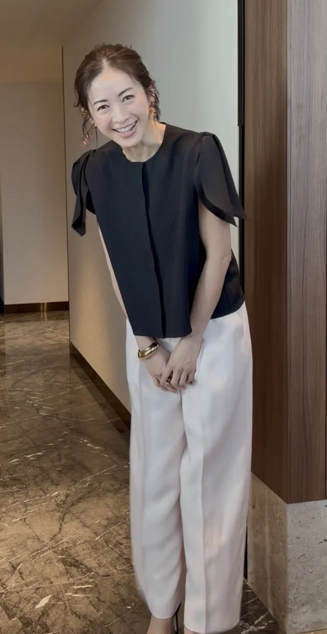 “浮かないのに華やか”春コーデの正解_1_4-1