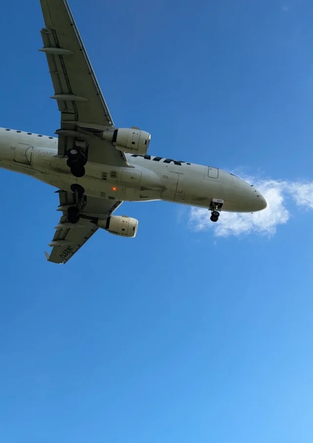 千里川土手　伊丹空港