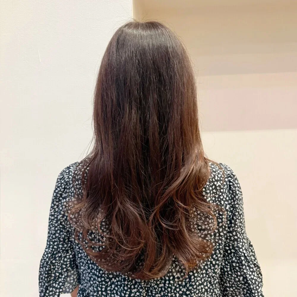 ロングヘアスタイル９位のうしろ