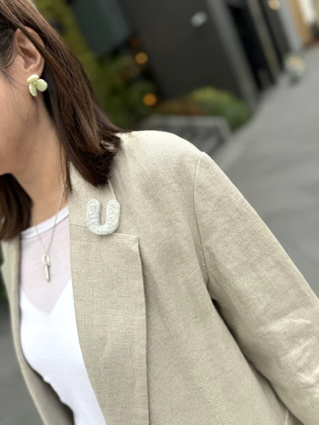 ピアスとブローチは自作のお気に入り♪