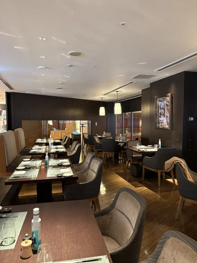 甘いだけじゃない、お肉も楽しめるホテルアフタヌーンティー_1_2-2