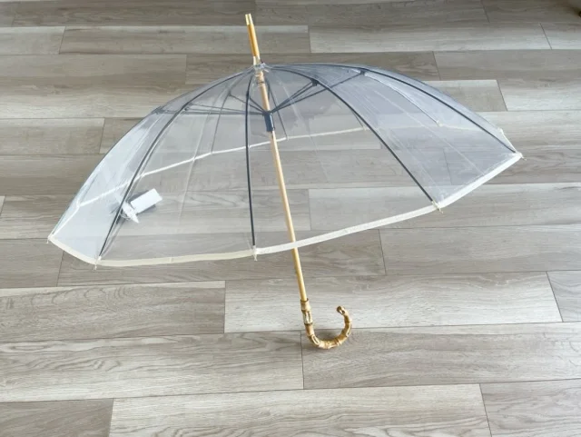 梅雨。お気に入りの傘でどうにか気分よく乗り切る【40代 私のクローゼット】_1_4