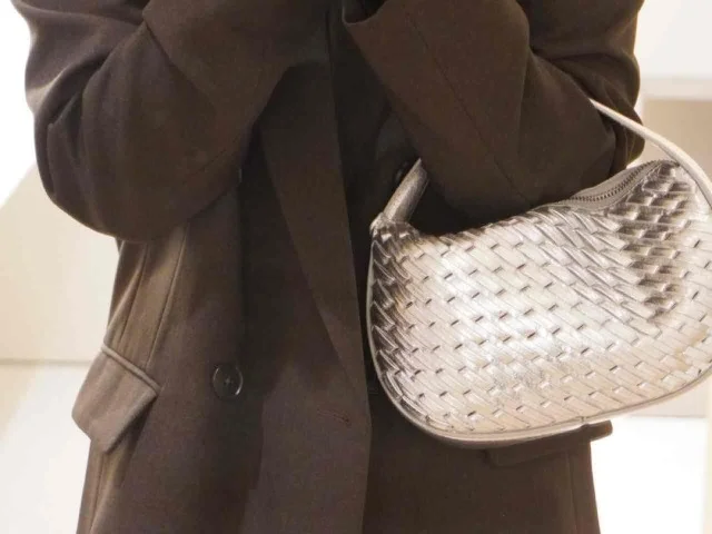 編み込みエフェクト　ハンドバッグ