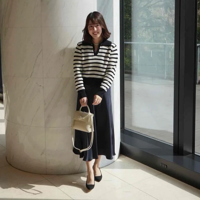 UNIQLO:Cサテンロングスカート（ネイビー）