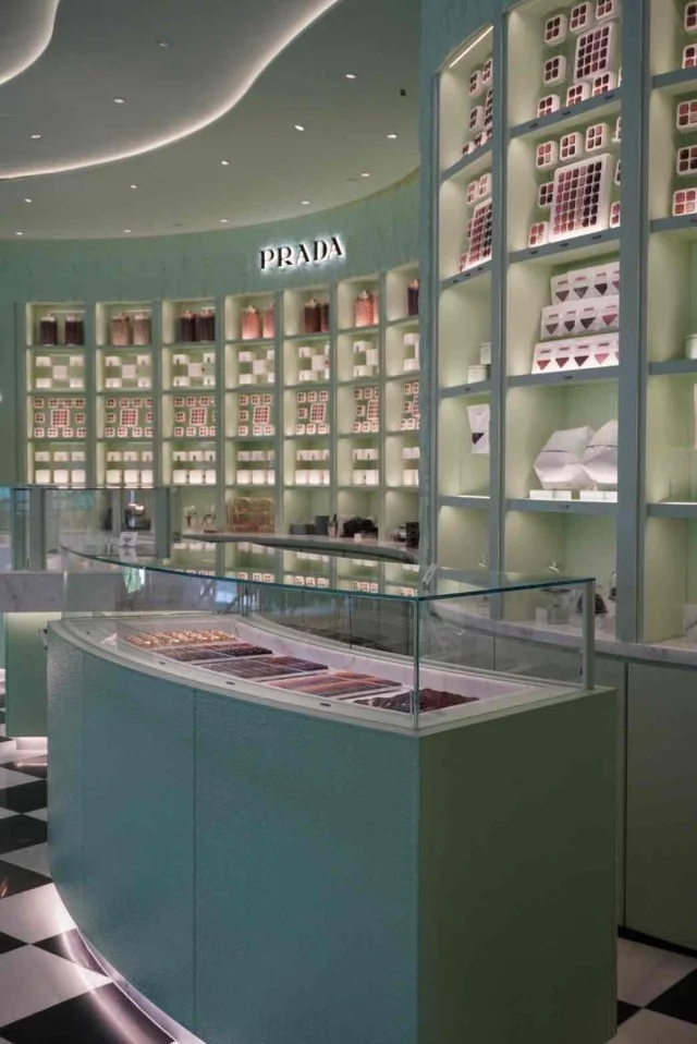 店内ではチョコレートも一粒から購入可。