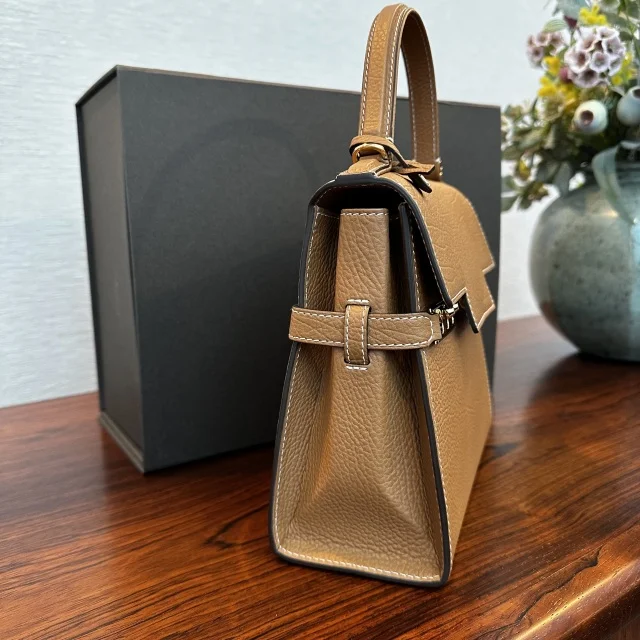 【DELVAUX】ホリデーギフトは憧れのバッグ！_1_3