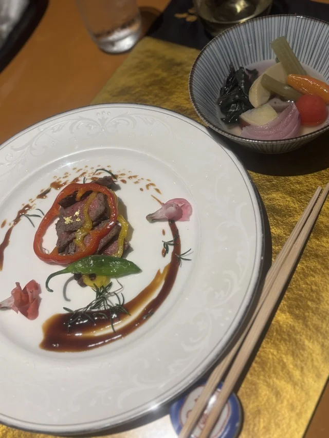 能登牛の炭火焼きと加賀野菜