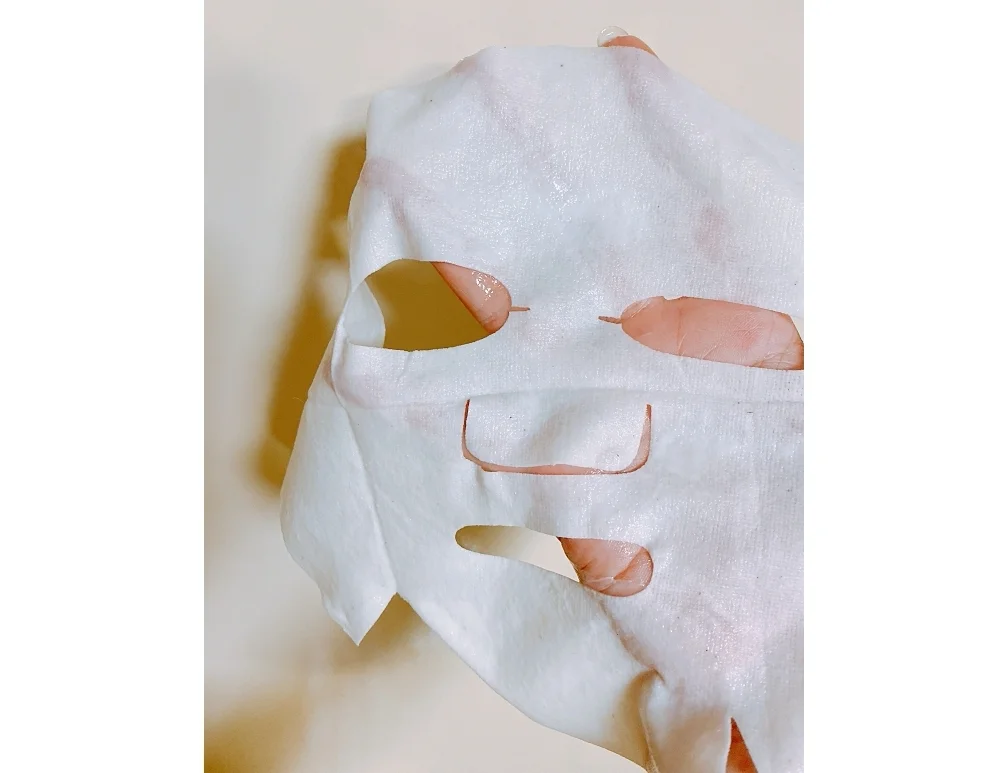 RUHAKUの新製品の月桃エンリッチクリーミーシートマスクは大きめサイズ