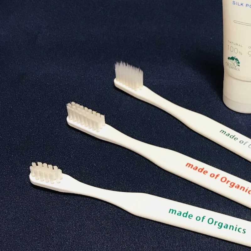 メイドオブオーガニクスのオーラルケアシリーズの歯ブラシは３種