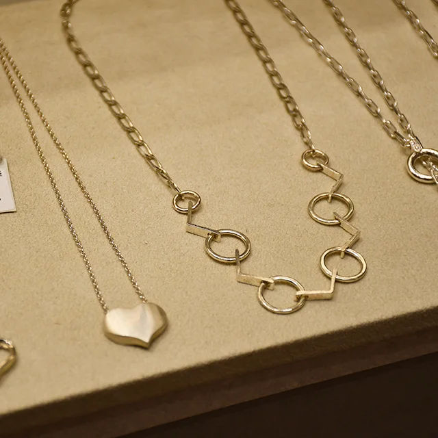 VVジュエリー、大人かわいいジュエリー、シルバージュエリー