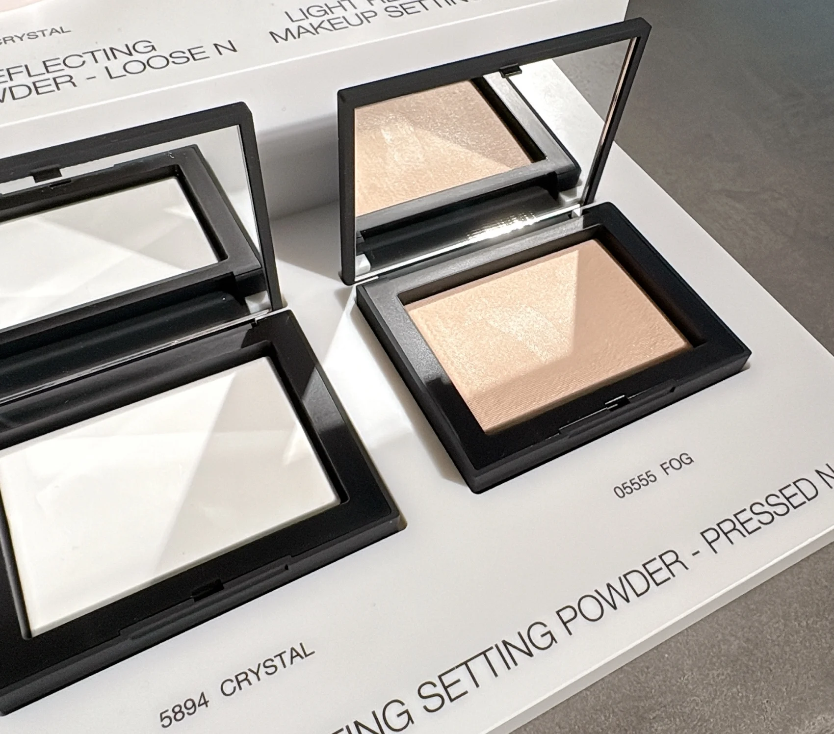 スキントーンの“リフ粉”が新登場！  NARS ライトリフレクティング セッティング パウダー プレスト N　既存色との比較