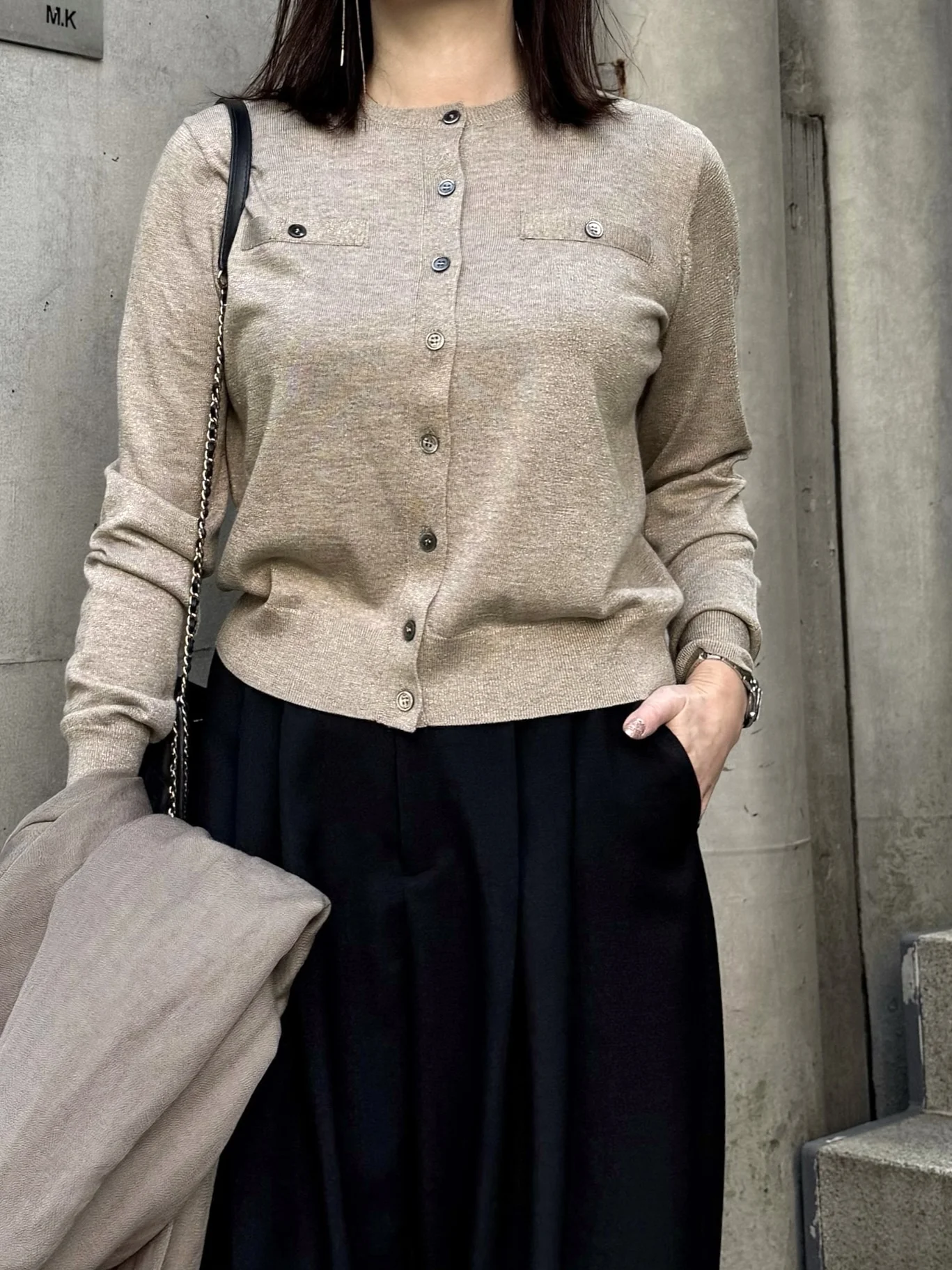 ラメ入り　ポケット付きカーディガン