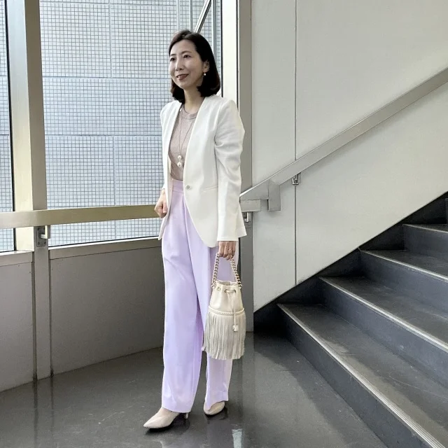 【冬の通勤コーデ】白ジャケットで作る冬の華やぎ通勤スタイル！_1_5