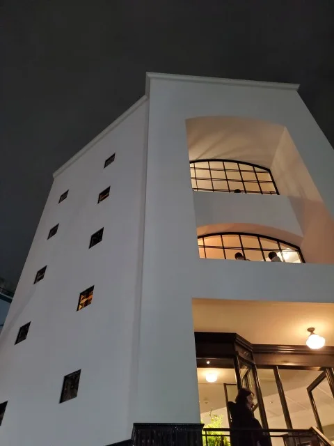 TOUT Y EST TOKYO 恵比寿路面店の外観