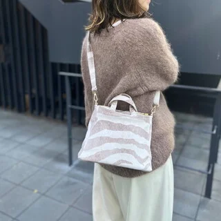 これぞシンプルコーデの救世主！　ゼブラ柄バッグ【Marisolスタッフの自腹買い＃129】