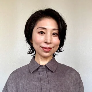 ウルフカットをベースにしたゆるパーマスタイル【40代のボブヘア】