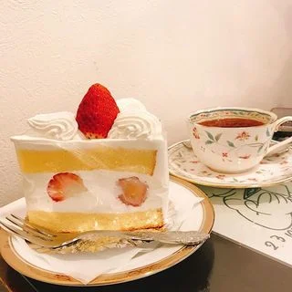 懐かしい味に感激！昭和21年創業の老舗喫茶『アンヂェラス』のケーキ＆梅ダッチコーヒー