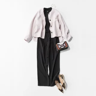 仕事帰りに久々に書道のお稽古へ。コートを脱いだら安心の黒コーデで【2025/12/11のコーデ】