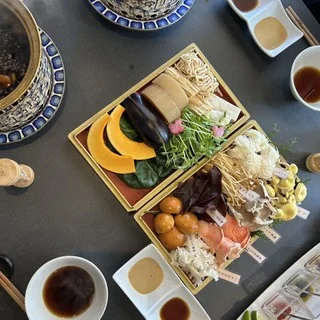 【40代の体をいたわる薬膳ランチ】内側から整う、シャングリラズシークレットのきのこ鍋