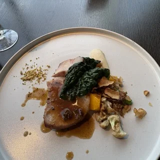 ブルディガラ　ランチコース　お肉料理