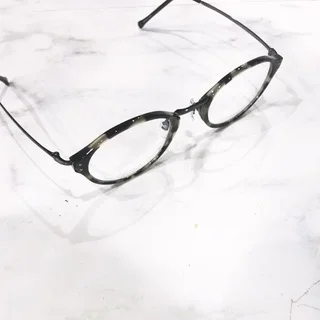 正しいメガネの選び方