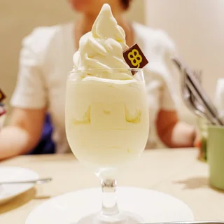 ミルクがぎゅっ「よつ葉のアイスクリーム」＠恵比寿ガーデンプレイス