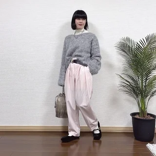 冬ファッションのマンネリを解消する大人のピンクコーデ