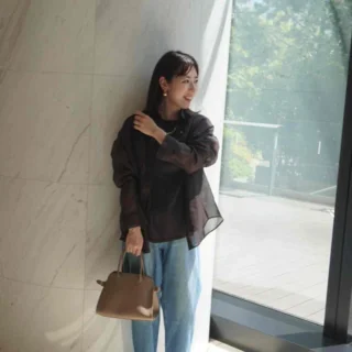 【パンツスタイル派】上品カジュアルをつくる「ブラウン名品」