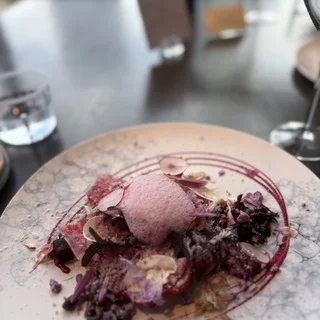 ブルディガラ　ランチコース　サラダ