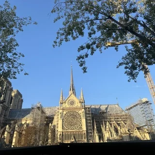 ノートルダム寺院